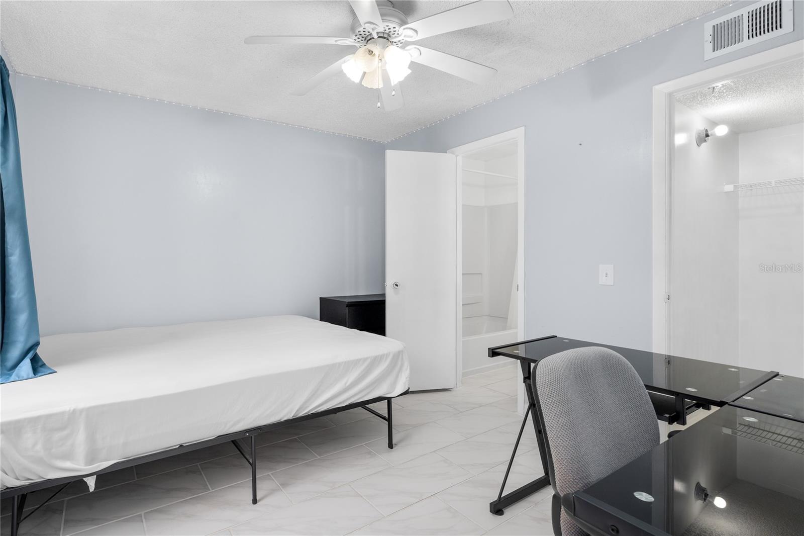 Image 14 of 20 For 3921 34th Street 211