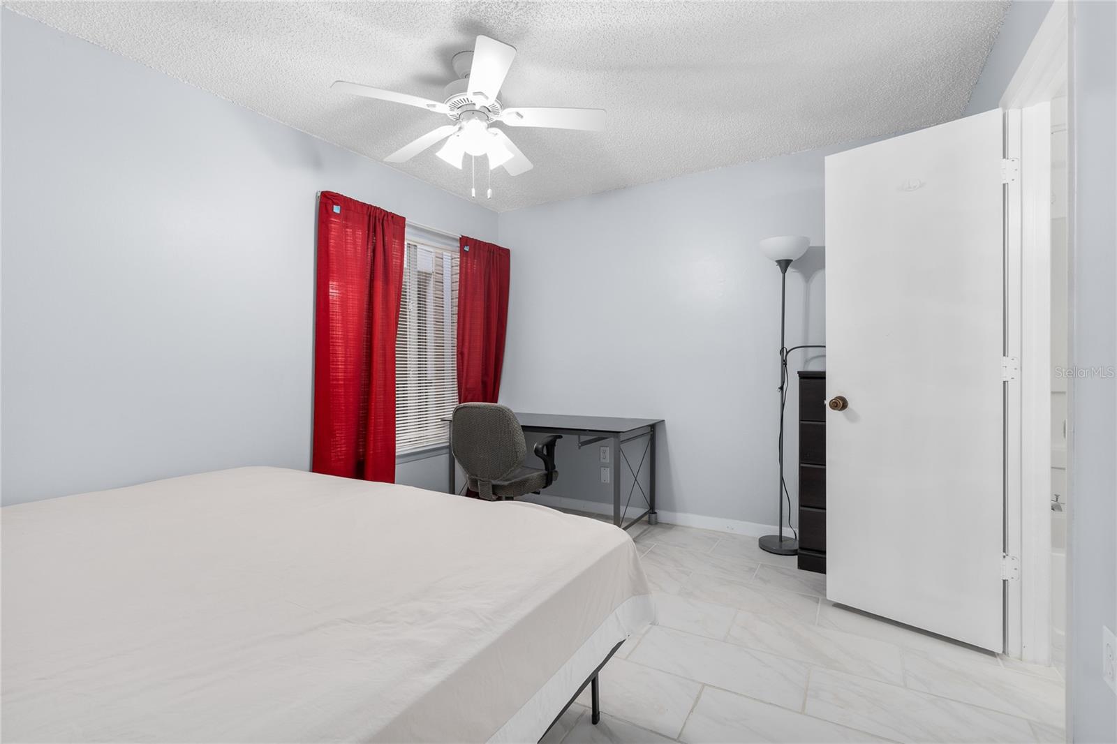Image 8 of 20 For 3921 34th Street 211