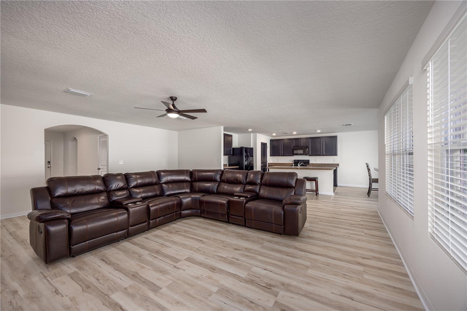 Image 22 of 46 For 19553 229th Street