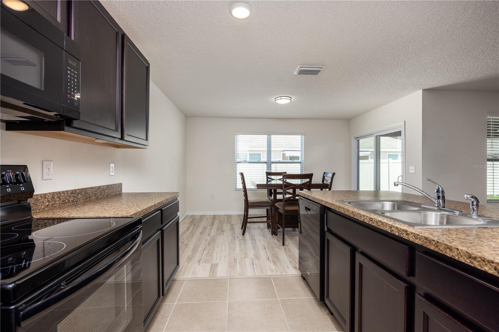 Image 27 of 46 For 19553 229th Street