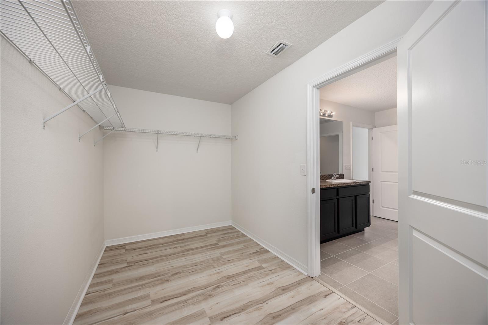 Image 39 of 46 For 19553 229th Street