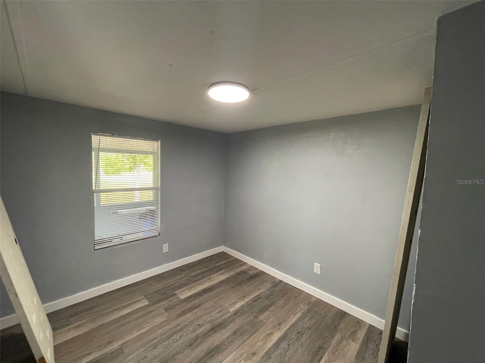 Image 11 of 25 For 10226 76th Terrace