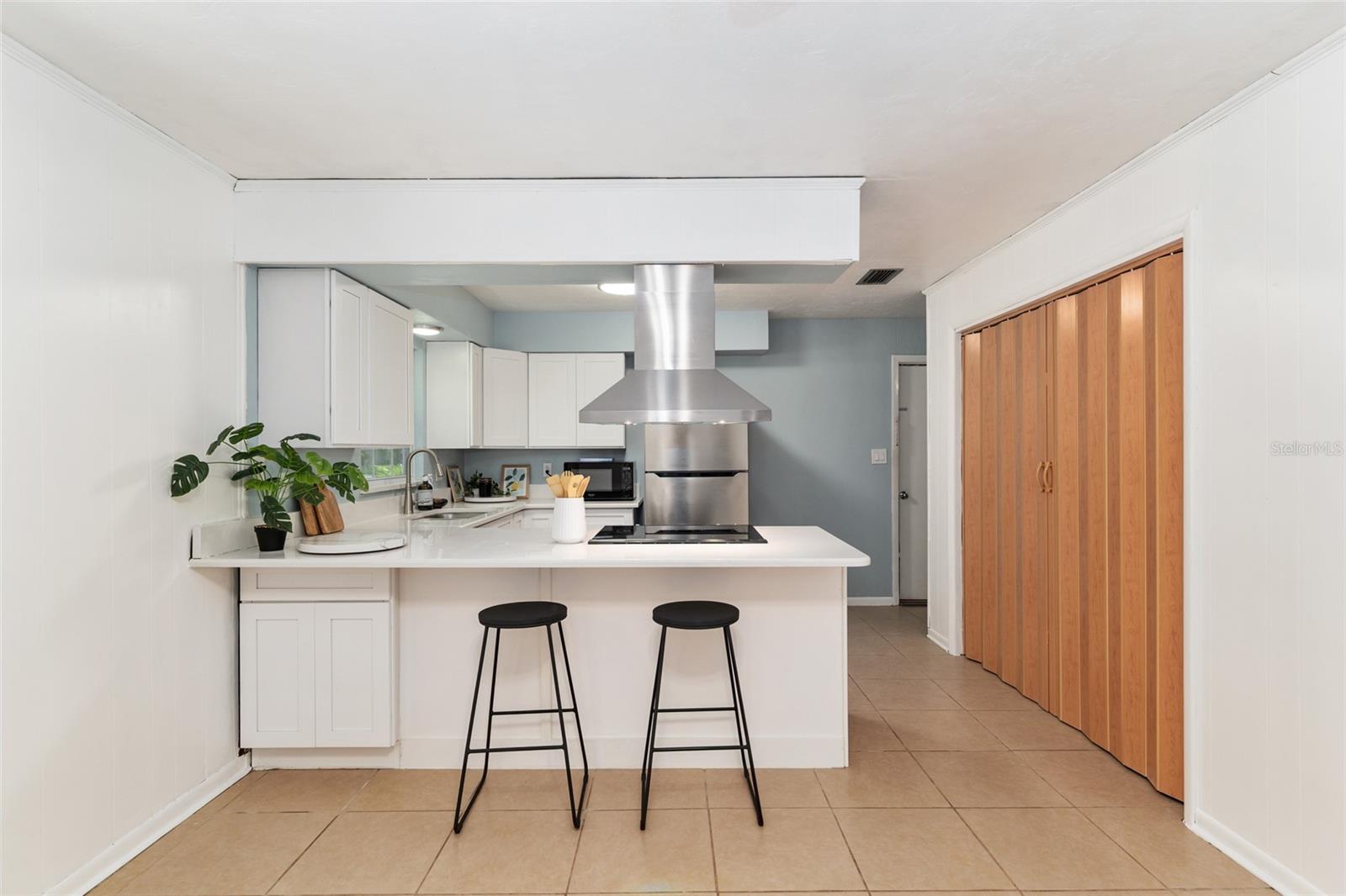 Image 11 of 62 For 5610 29th Terrace