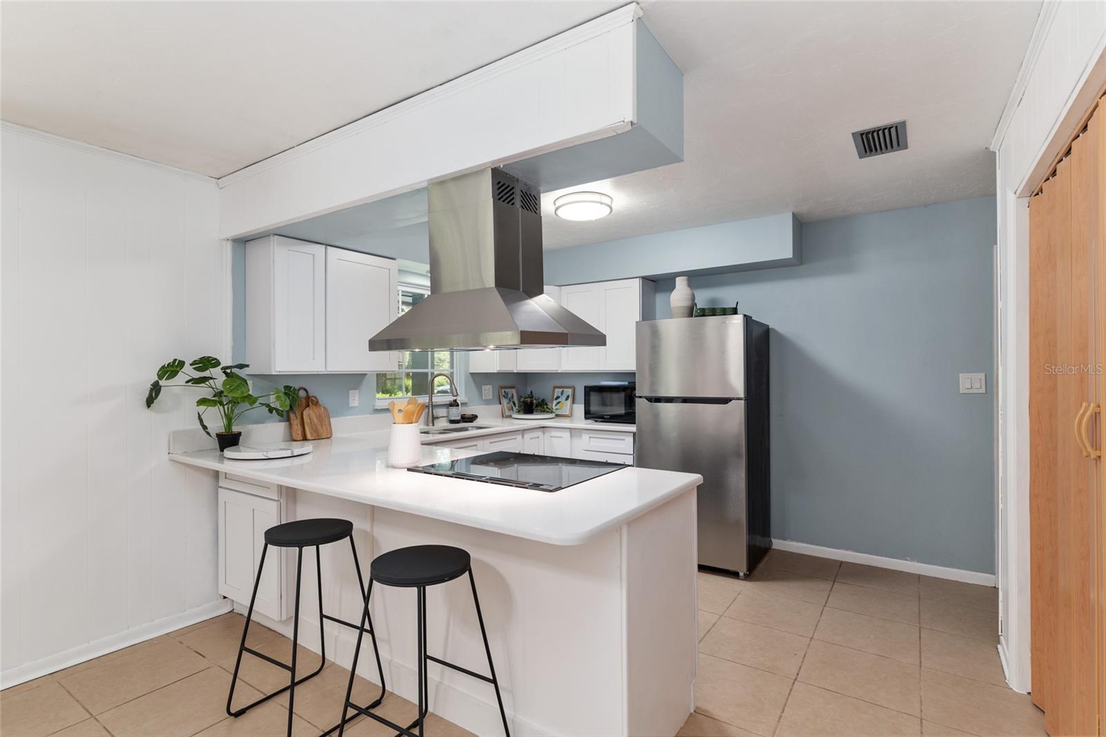 Image 12 of 62 For 5610 29th Terrace