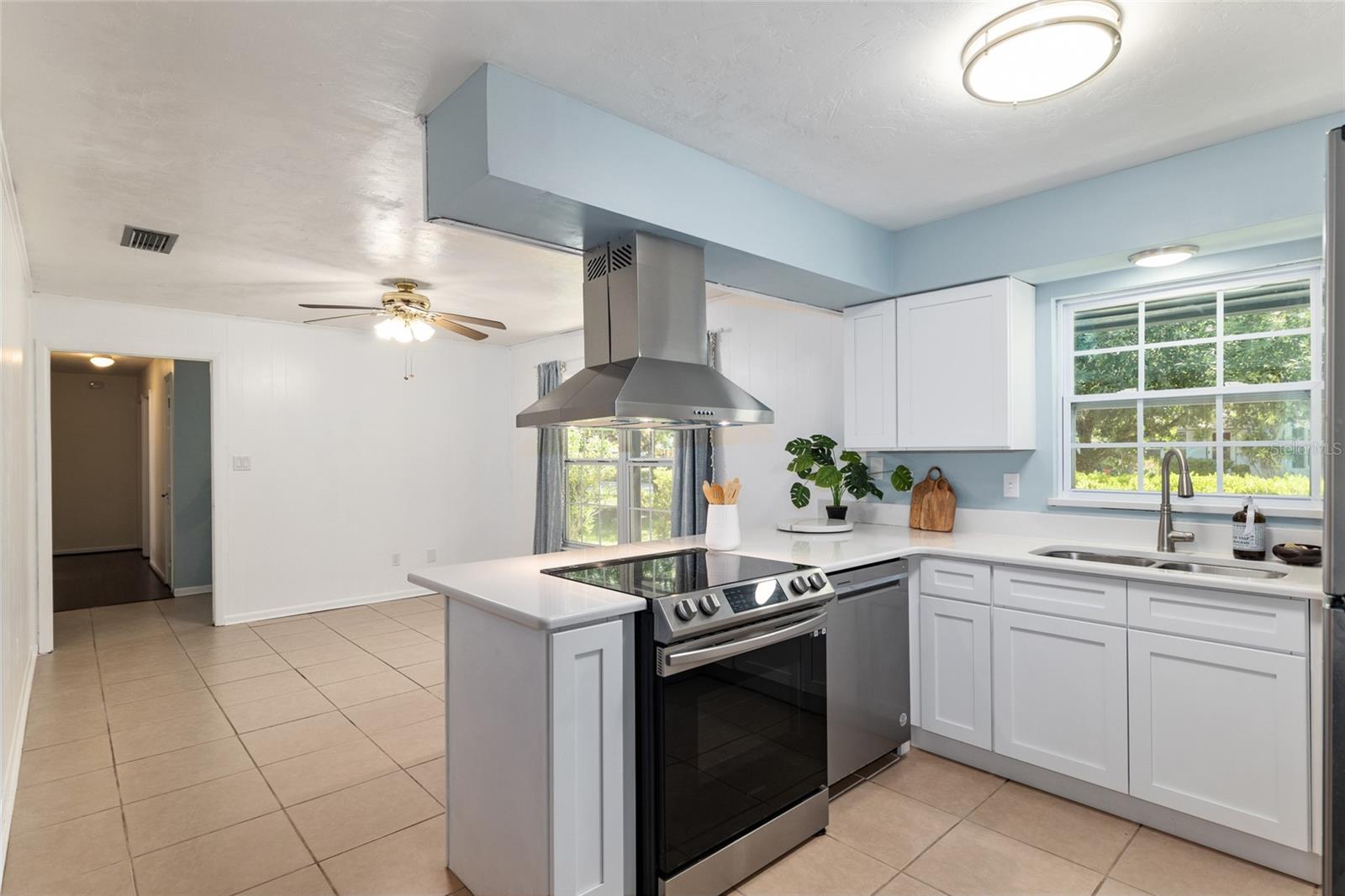 Image 14 of 62 For 5610 29th Terrace