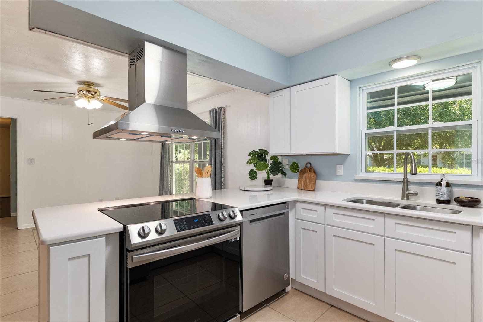 Image 17 of 62 For 5610 29th Terrace