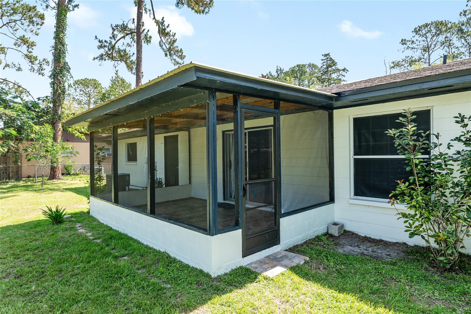 Image 47 of 62 For 5610 29th Terrace