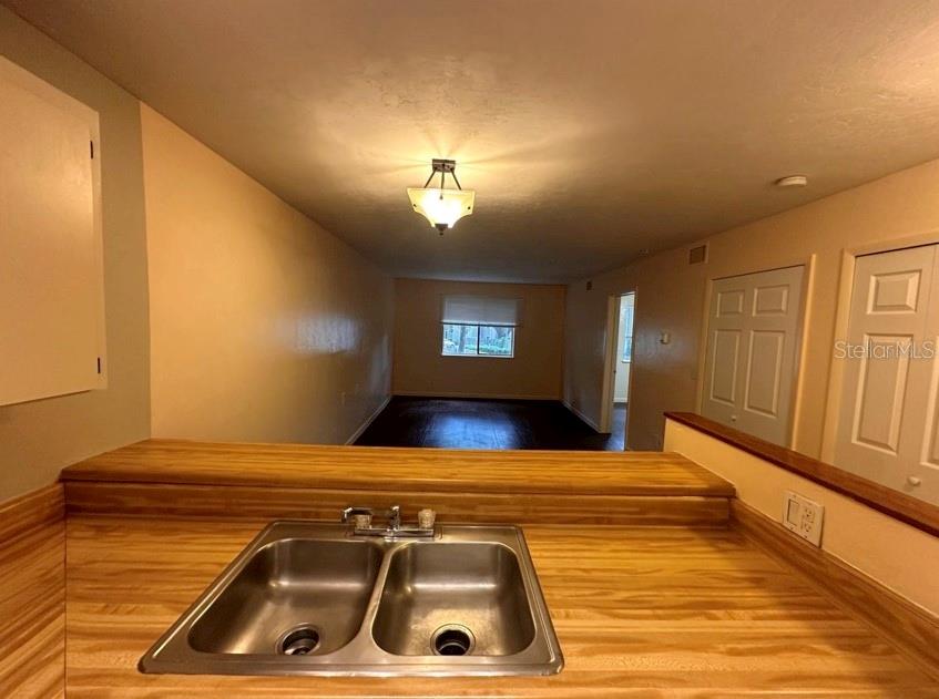Image 3 of 14 For 109 16th Avenue Q101