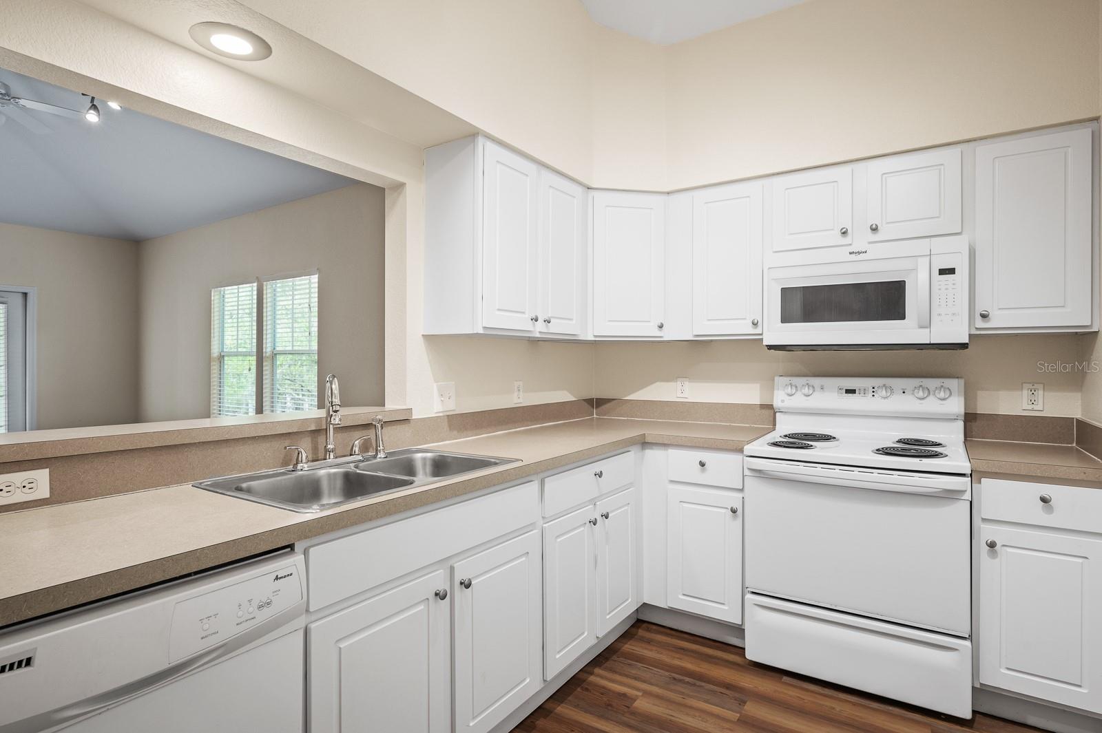 Image 11 of 47 For 9119 52nd Avenue C301