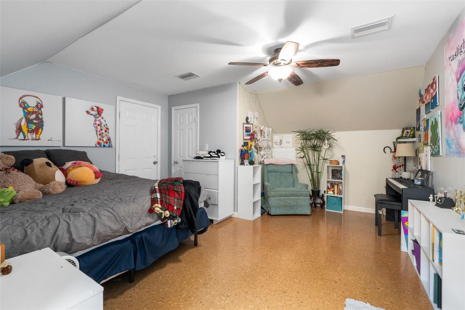 Image 26 of 51 For 14204 70th Street