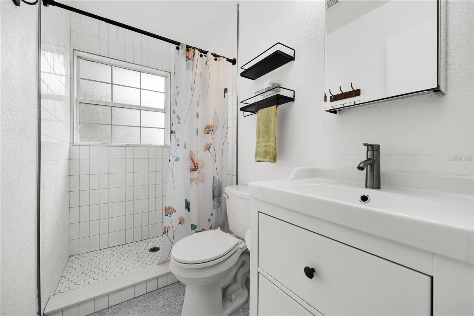 Image 18 of 31 For 541 10th Street