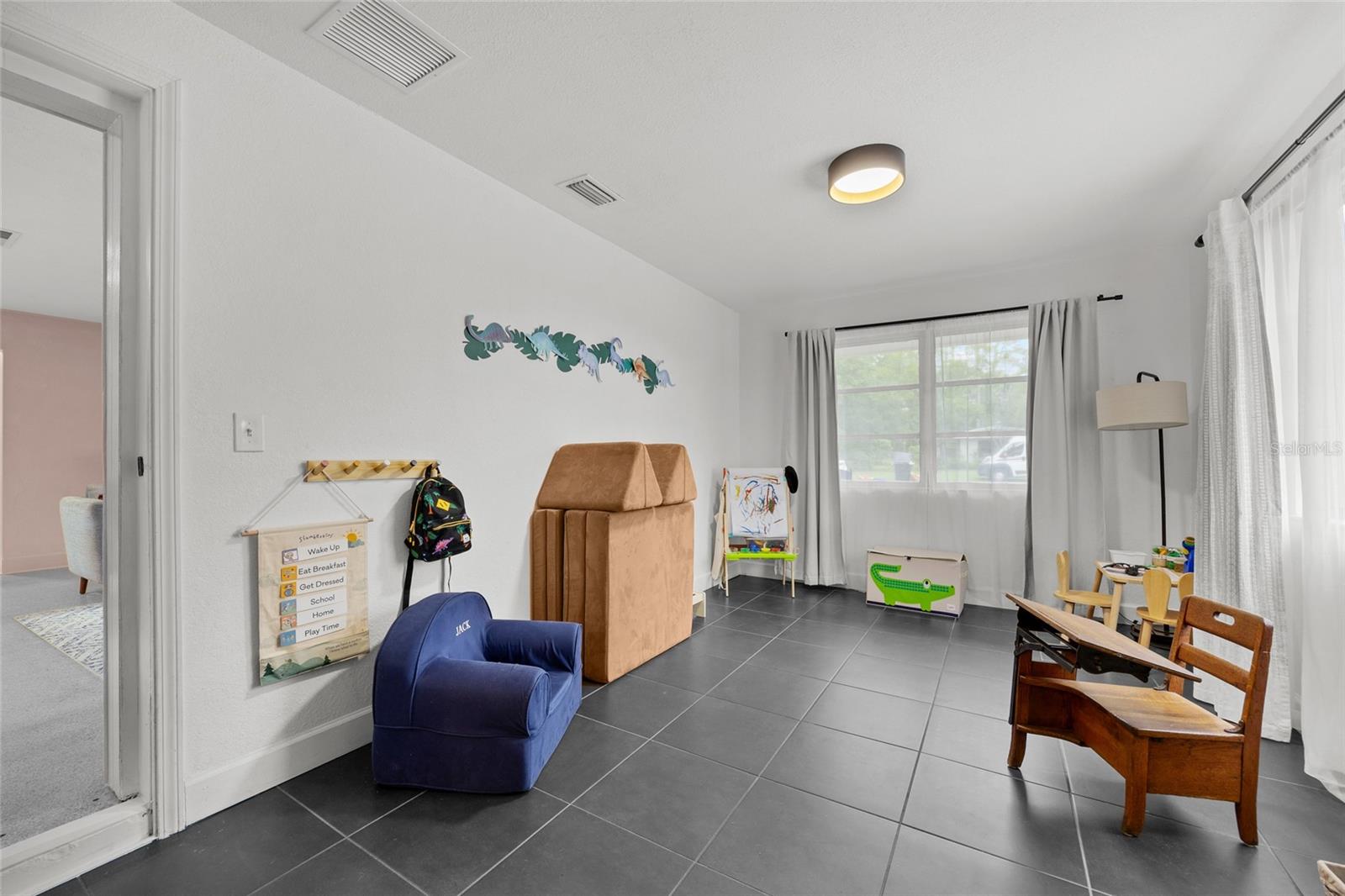 Image 21 of 31 For 541 10th Street
