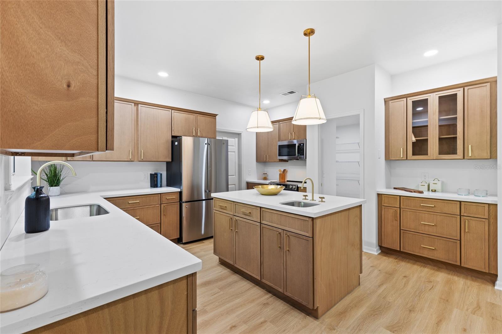 Image 12 of 45 For 276 Woodland Avenue