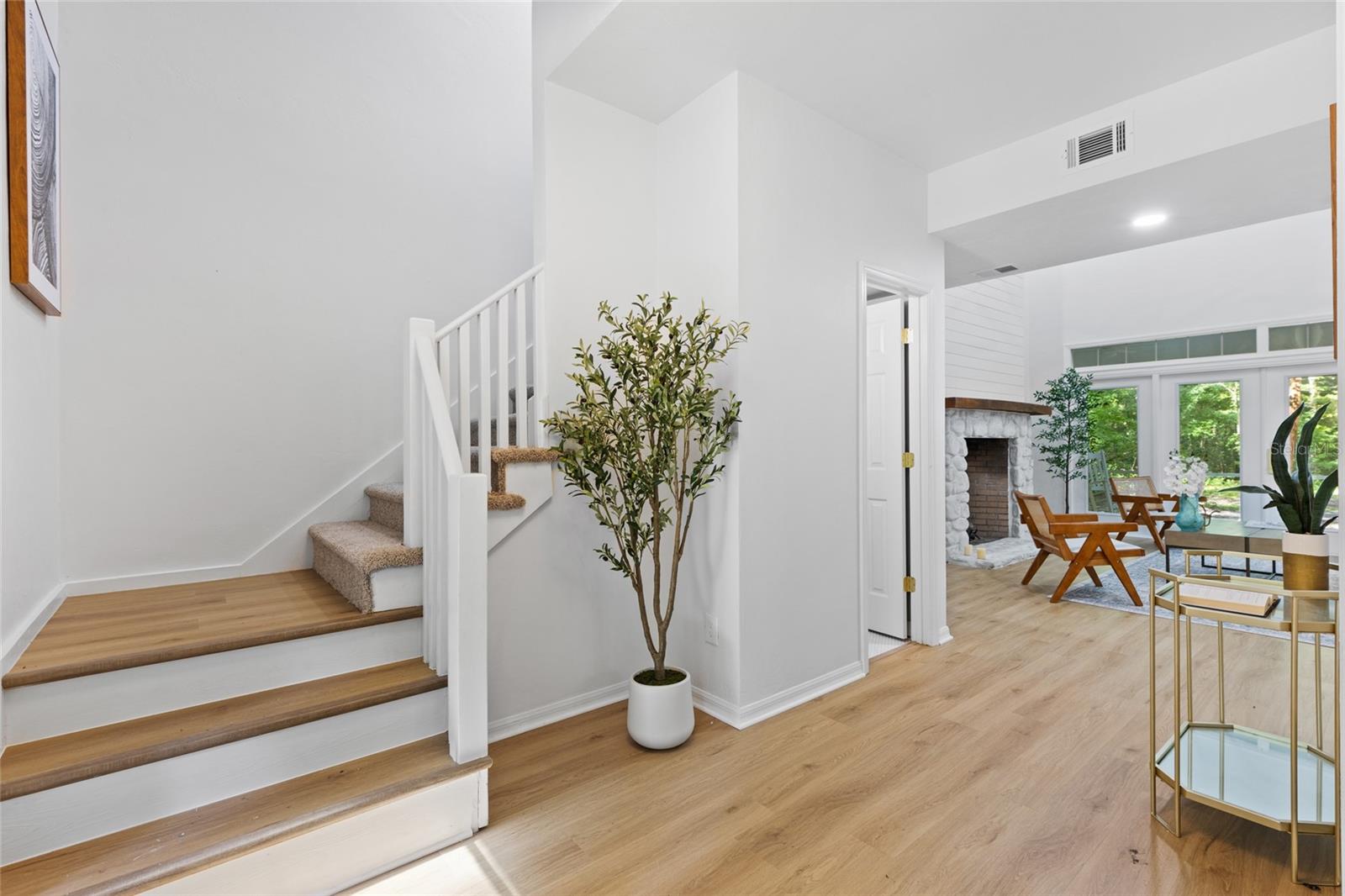 Image 25 of 45 For 276 Woodland Avenue