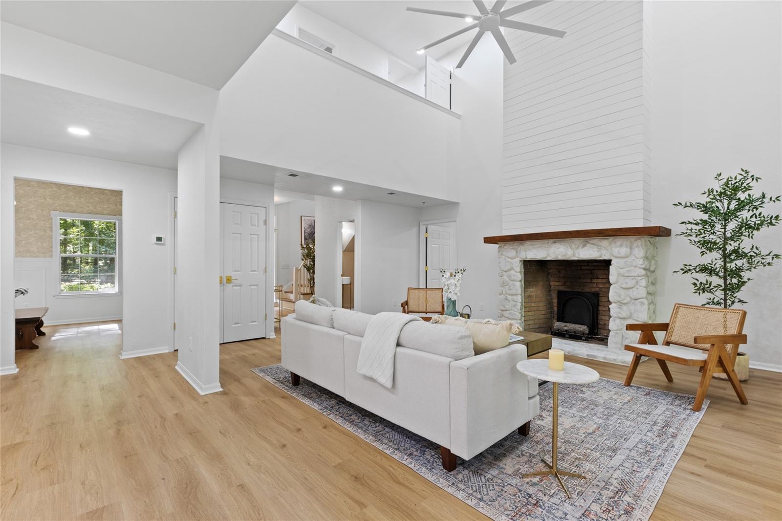 Image 4 of 45 For 276 Woodland Avenue