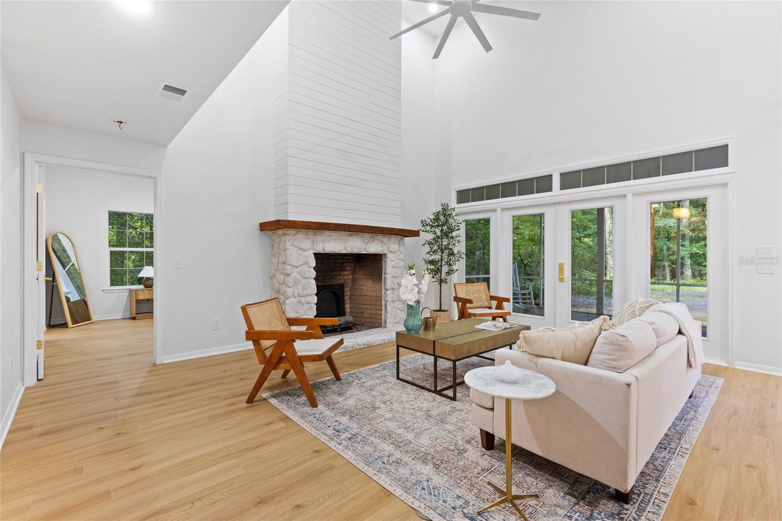 Image 6 of 45 For 276 Woodland Avenue