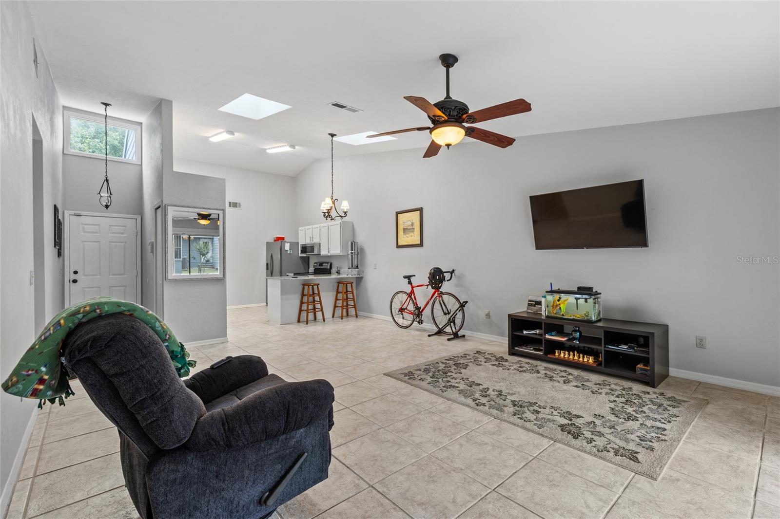 Image 4 of 24 For 364 48th Boulevard K