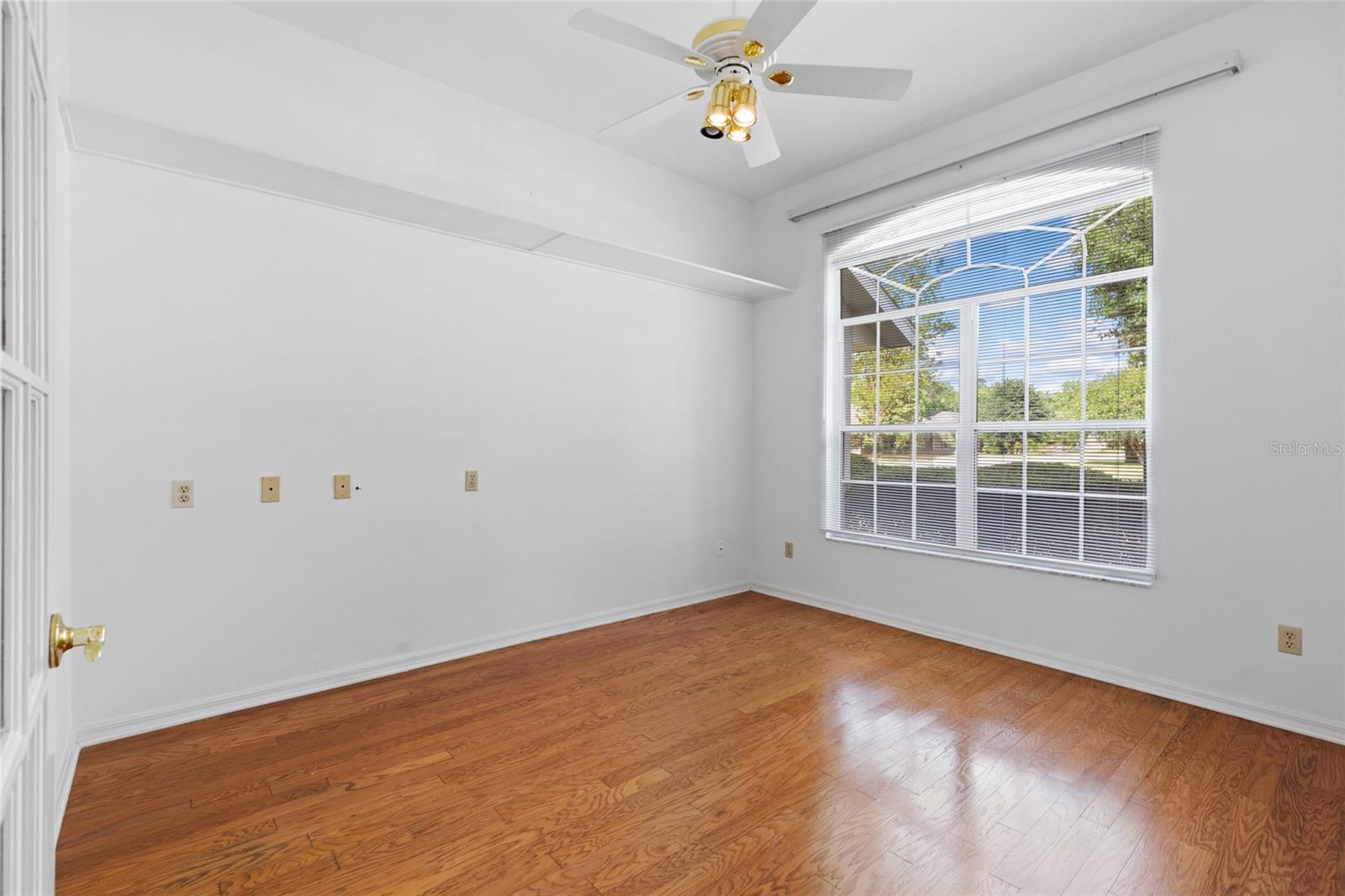 Image 13 of 34 For 6915 49th Street