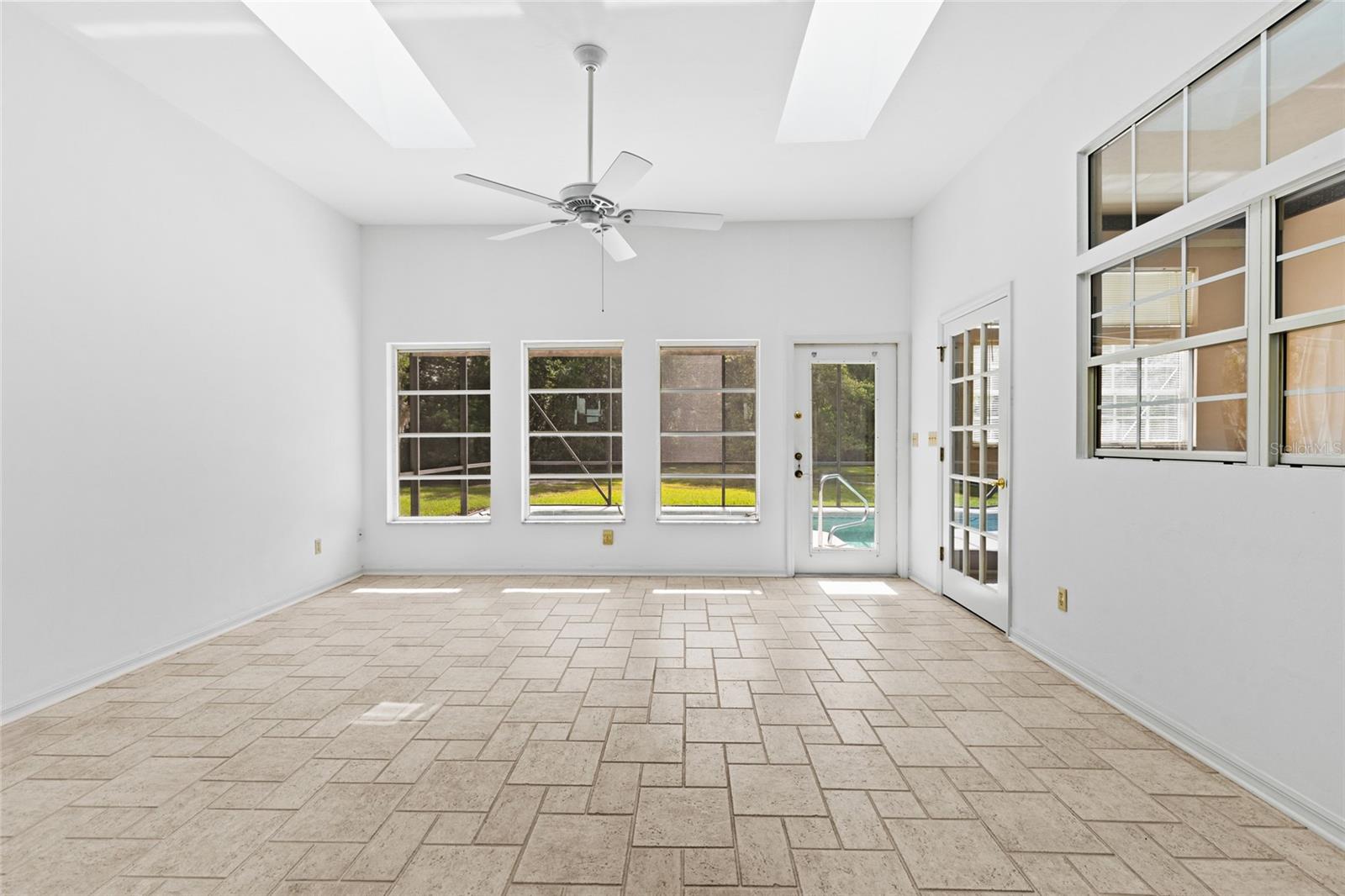 Image 27 of 34 For 6915 49th Street