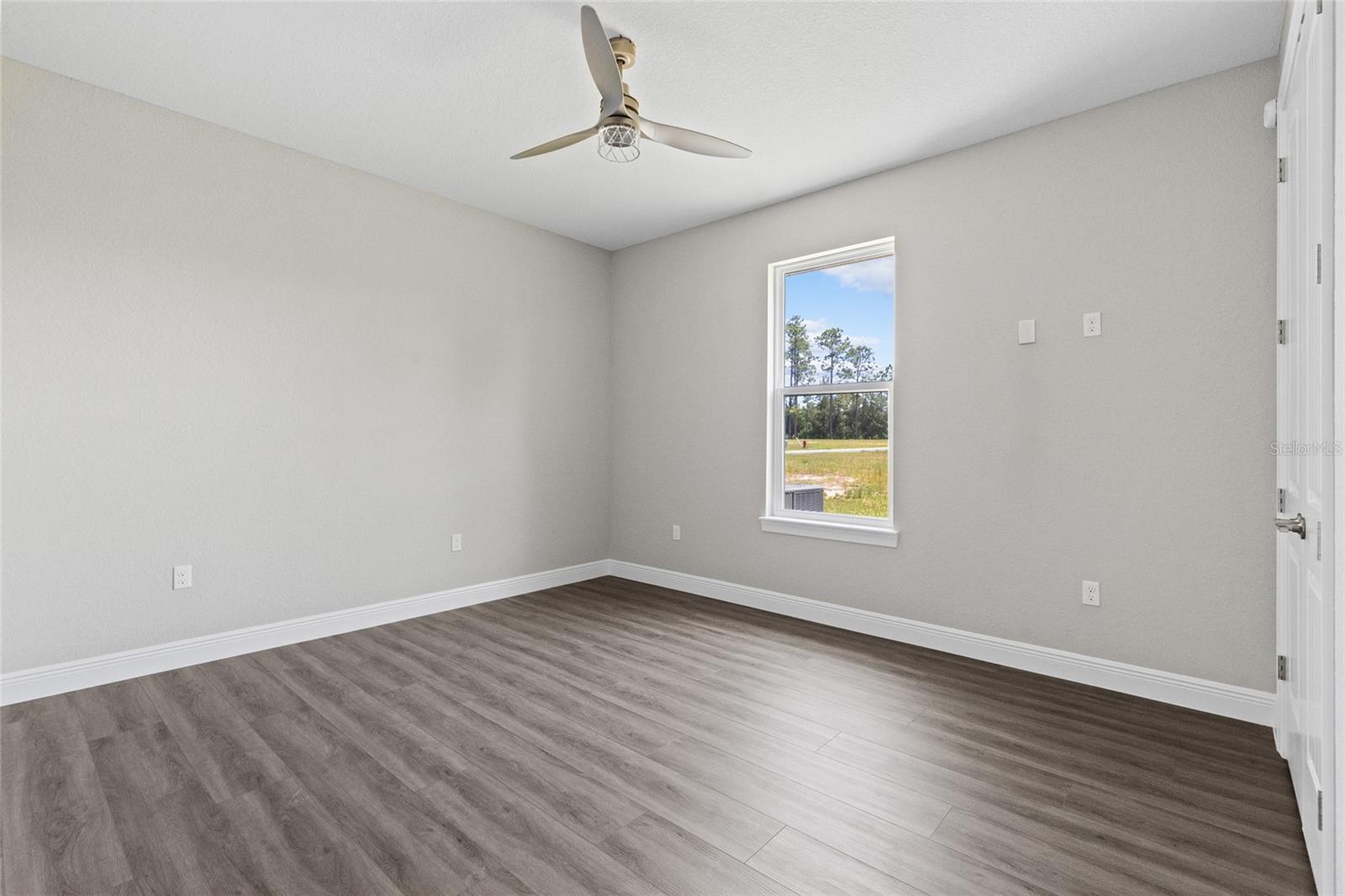 Image 18 of 54 For 17781 72nd Street Road