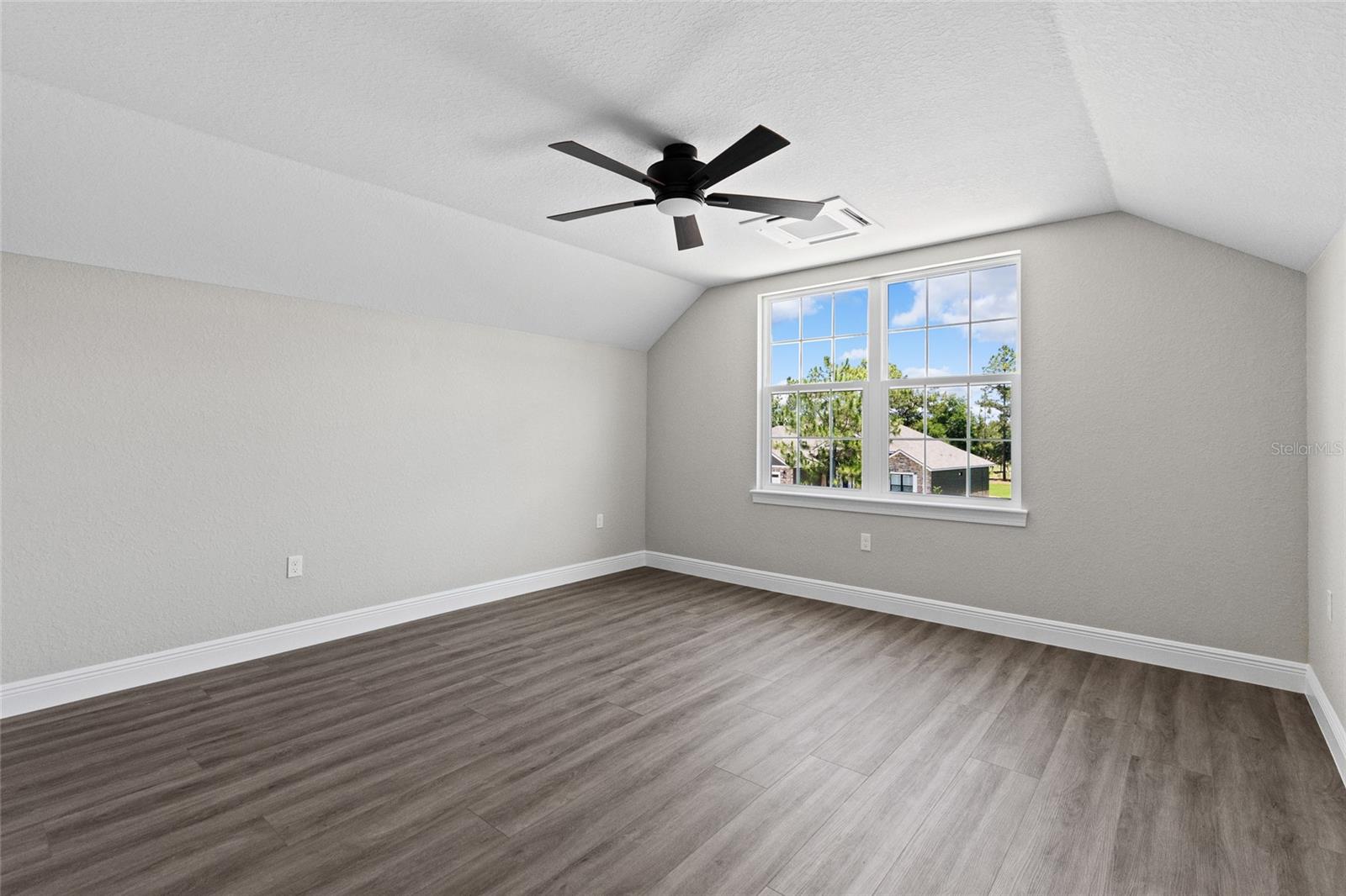 Image 31 of 54 For 17781 72nd Street Road