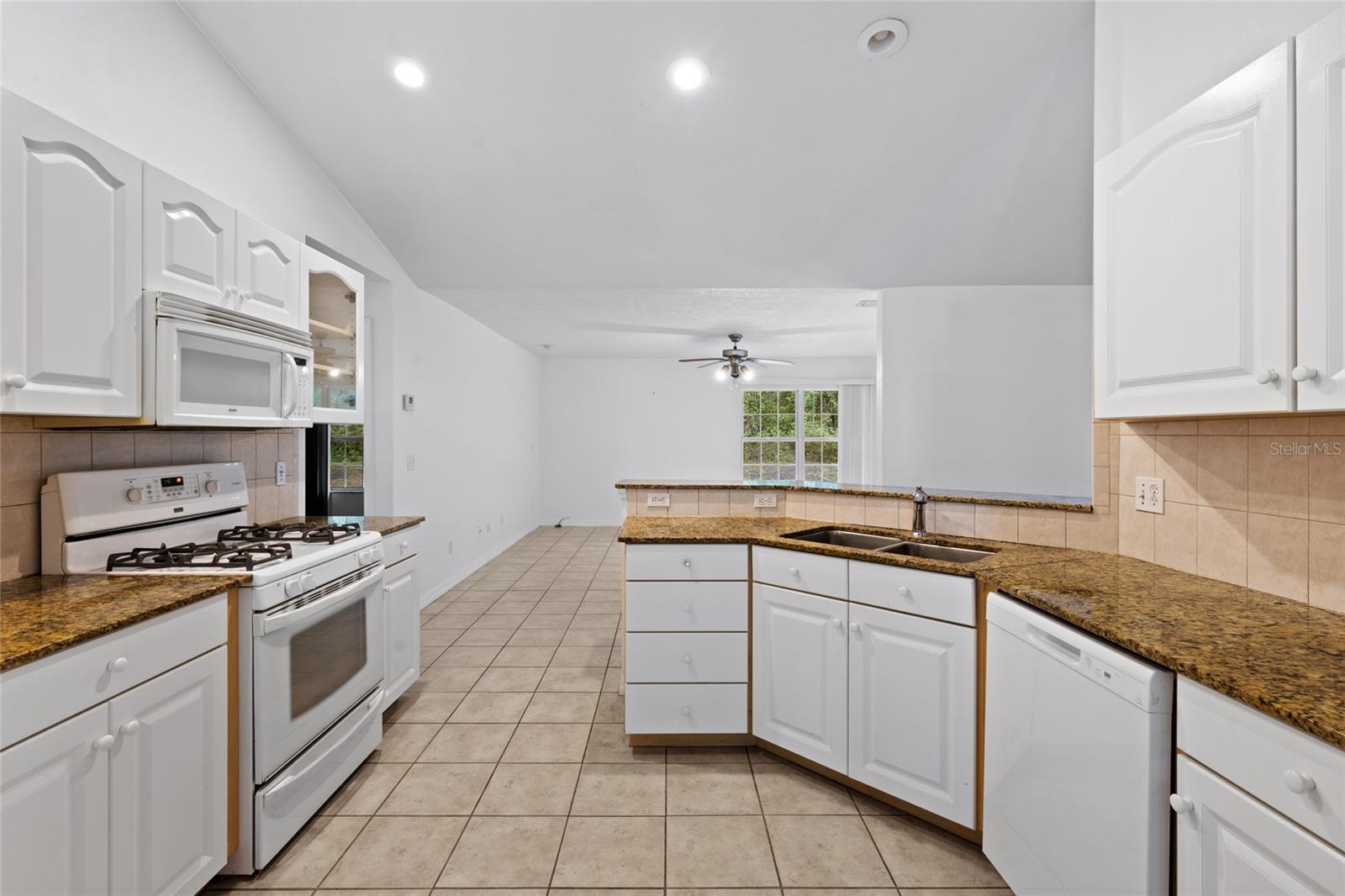 Image 10 of 33 For 6454 84th Terrace