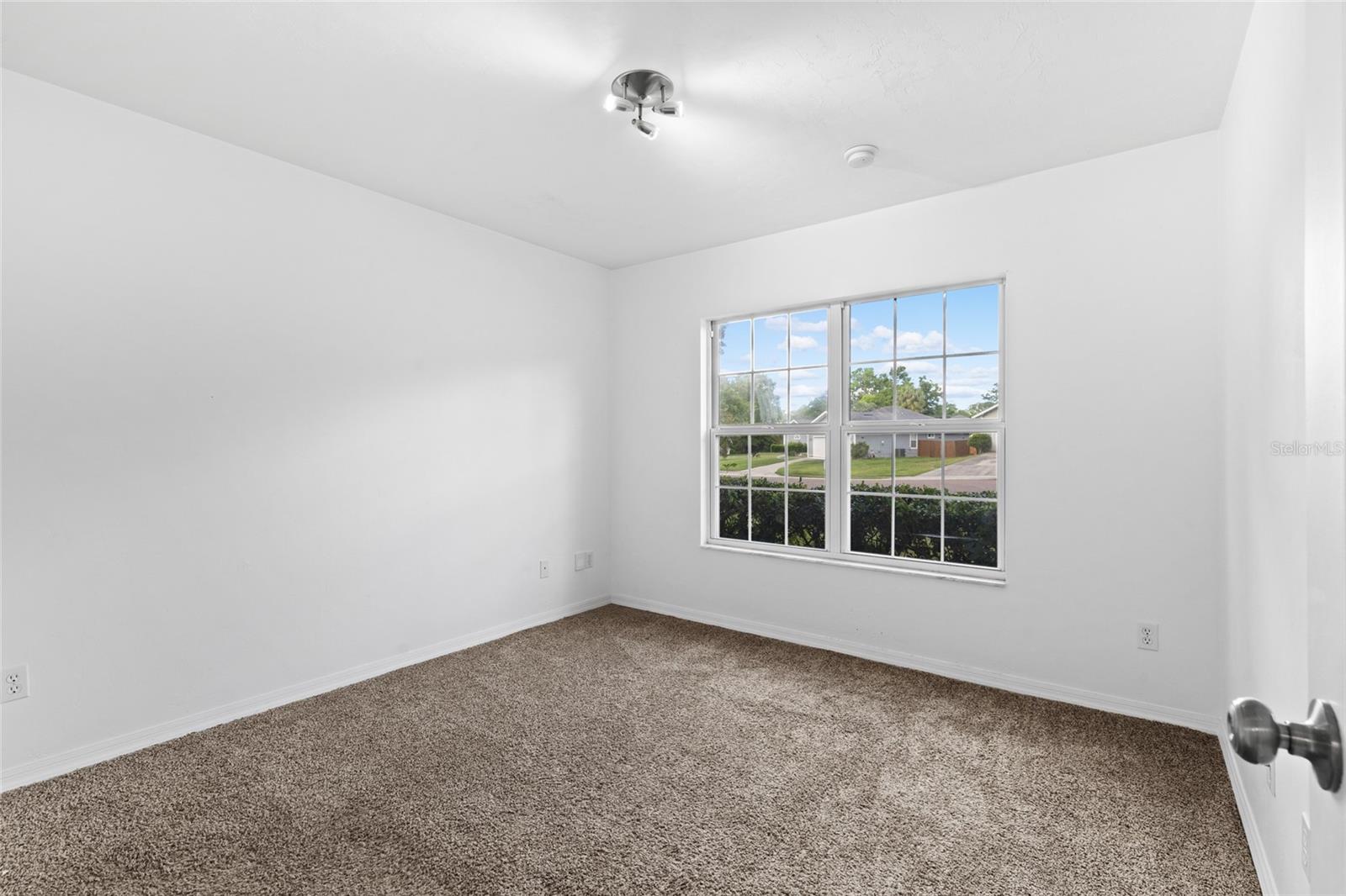 Image 15 of 33 For 6454 84th Terrace