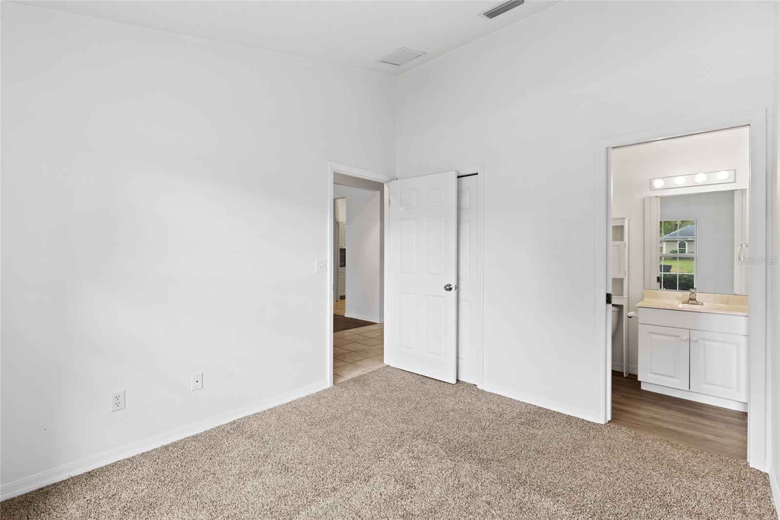 Image 18 of 33 For 6454 84th Terrace