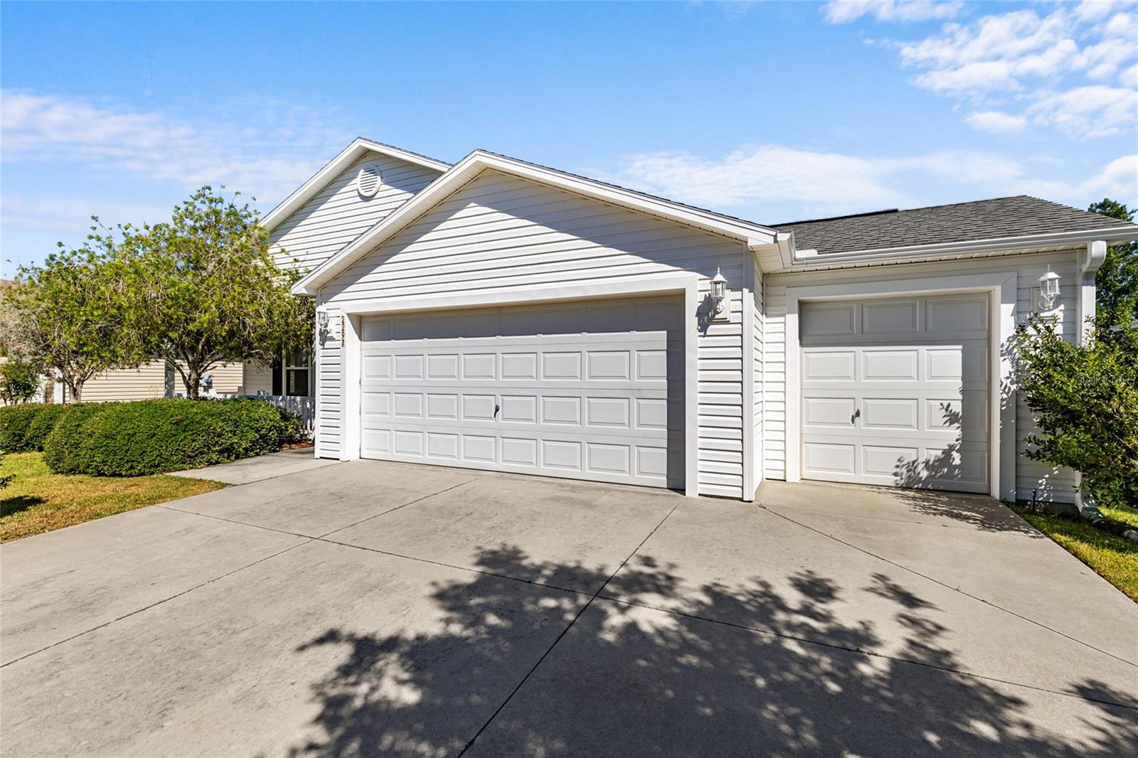 Details for 2297 Montbrook Place, THE VILLAGES, FL 32162