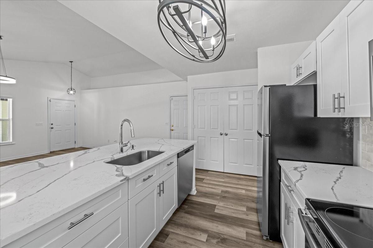 Image 10 of 26 For 415 10th Street