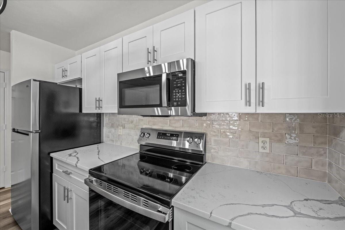 Image 11 of 26 For 415 10th Street