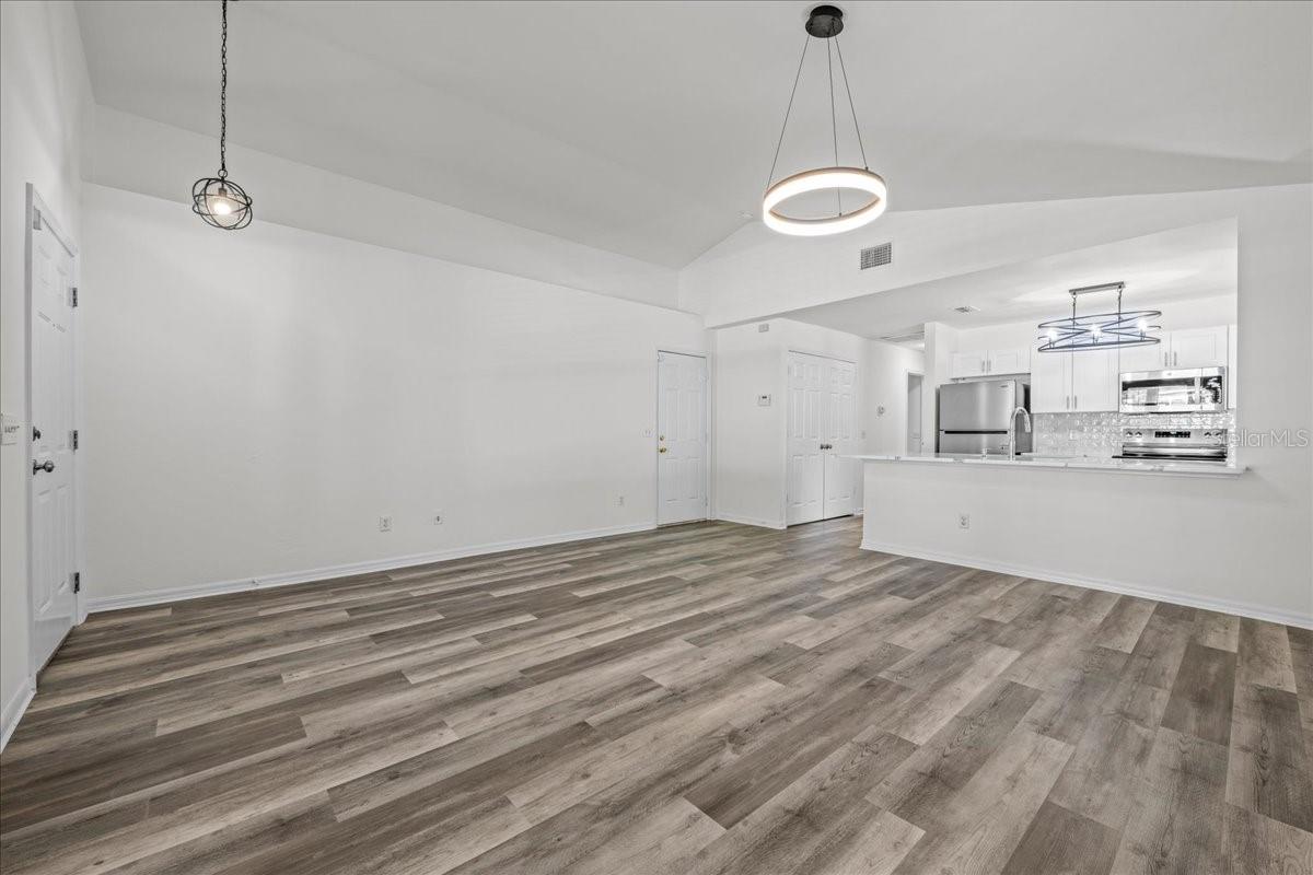 Image 7 of 26 For 415 10th Street