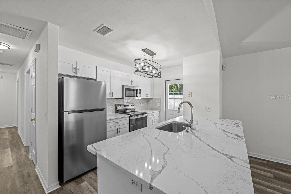 Image 8 of 26 For 415 10th Street
