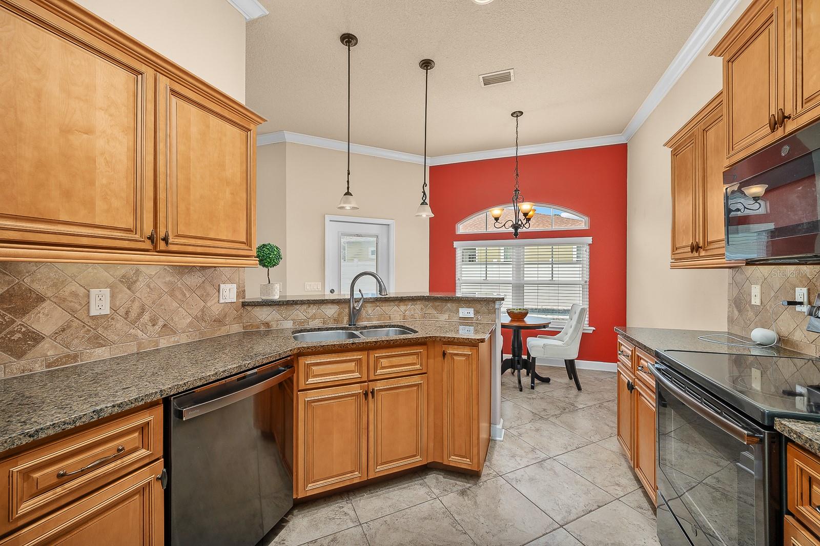 Image 10 of 33 For 19152 228th Way