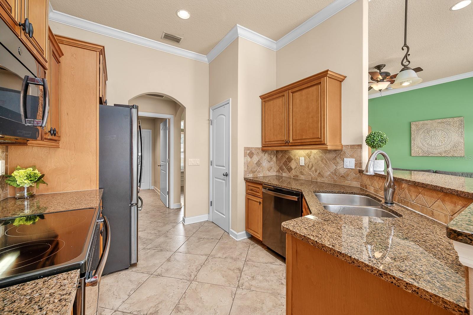 Image 12 of 33 For 19152 228th Way