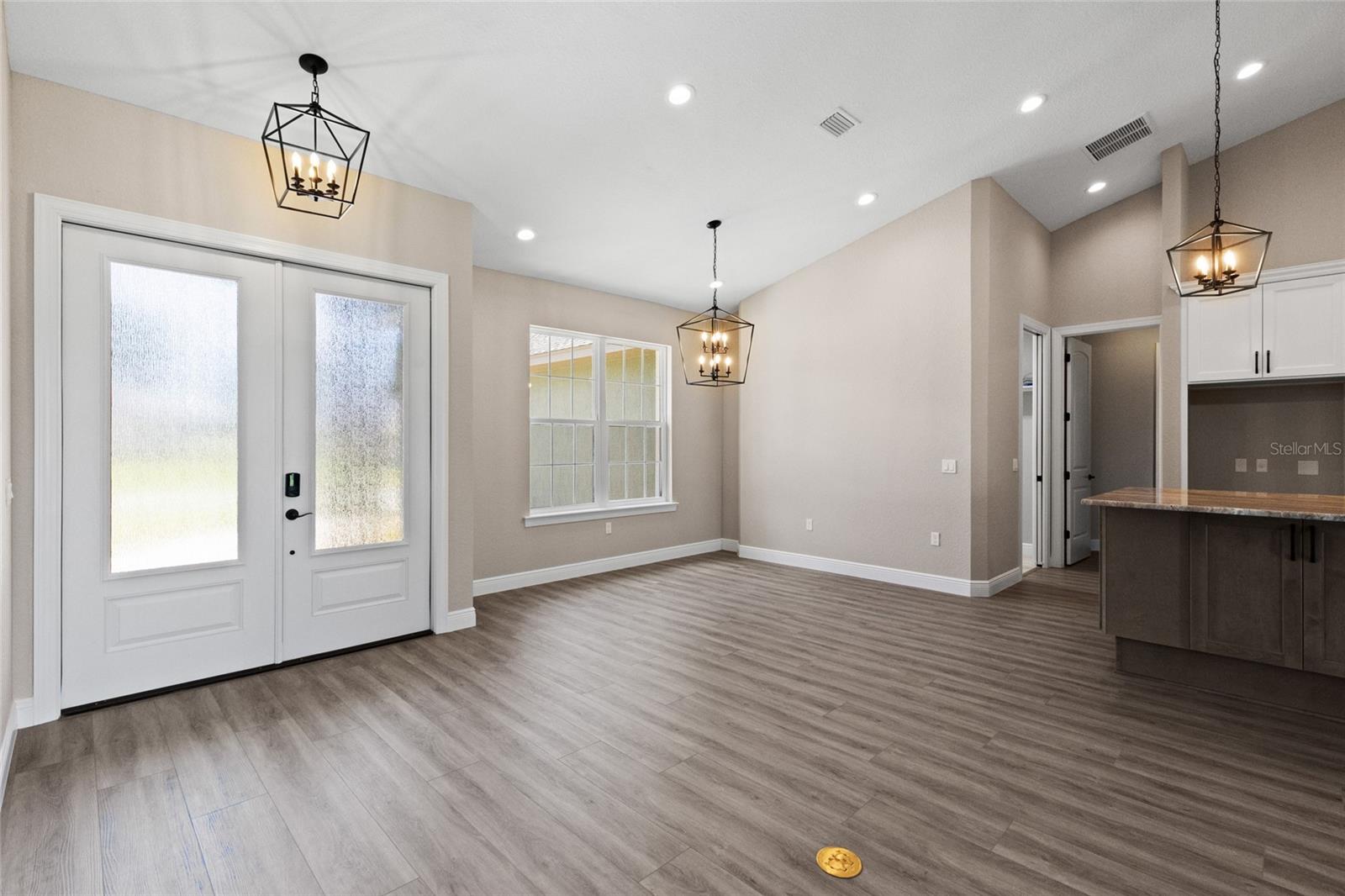 Image 4 of 36 For 17887 72nd Street Road