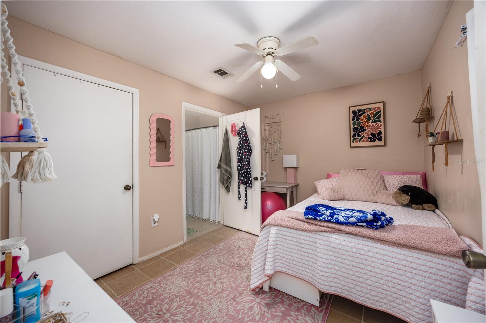 Image 15 of 34 For 4000 23rd Street 1-106