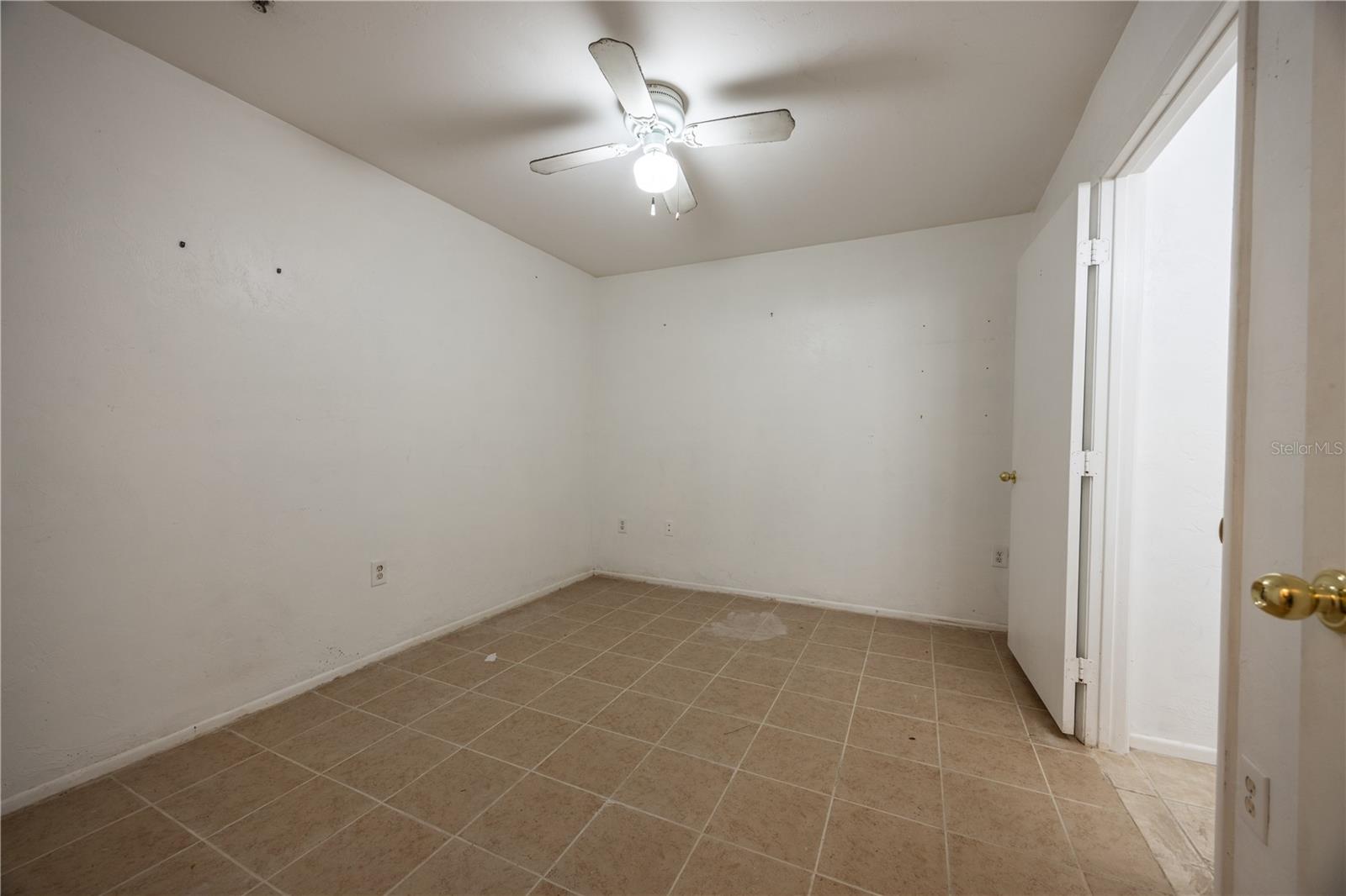 Image 21 of 34 For 4000 23rd Street 1-106