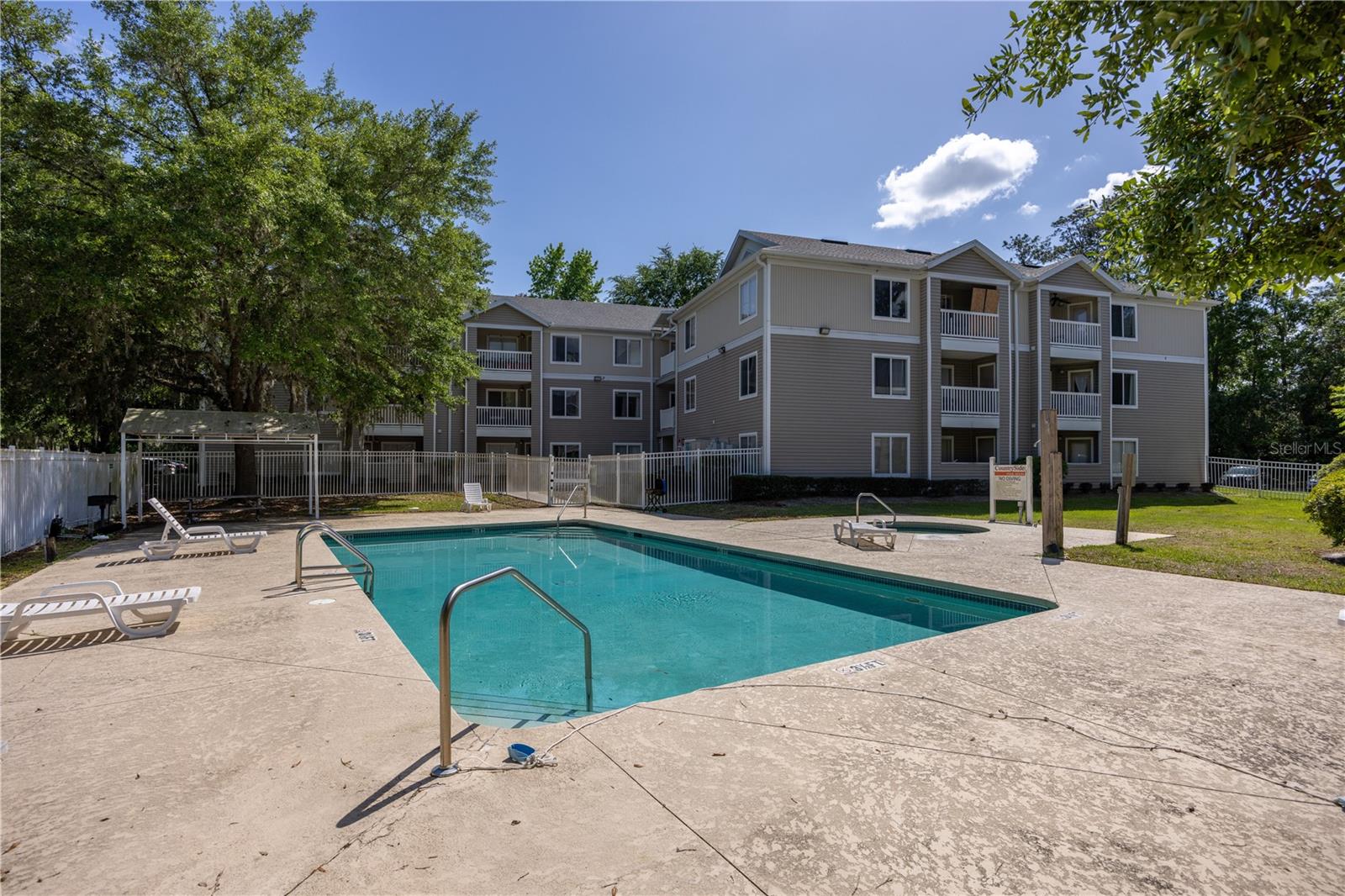 Image 30 of 34 For 4000 23rd Street 1-106