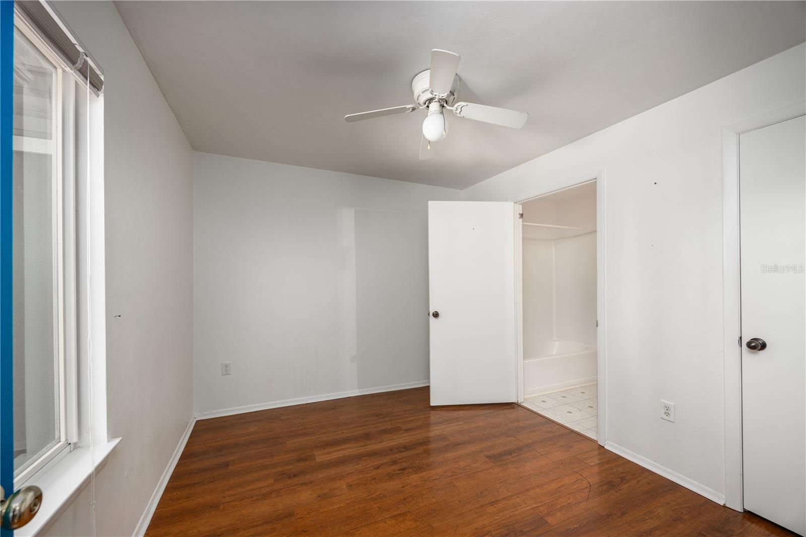 Image 14 of 33 For 4000 23rd Street 5-105