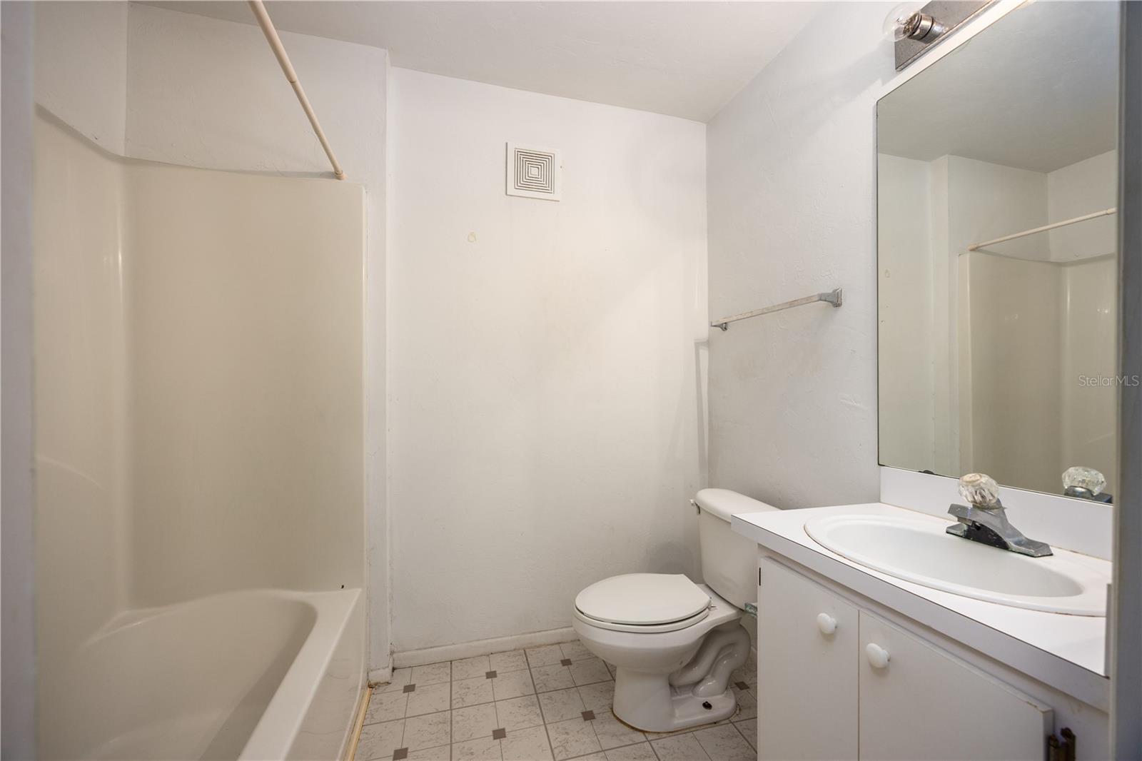 Image 15 of 33 For 4000 23rd Street 5-105