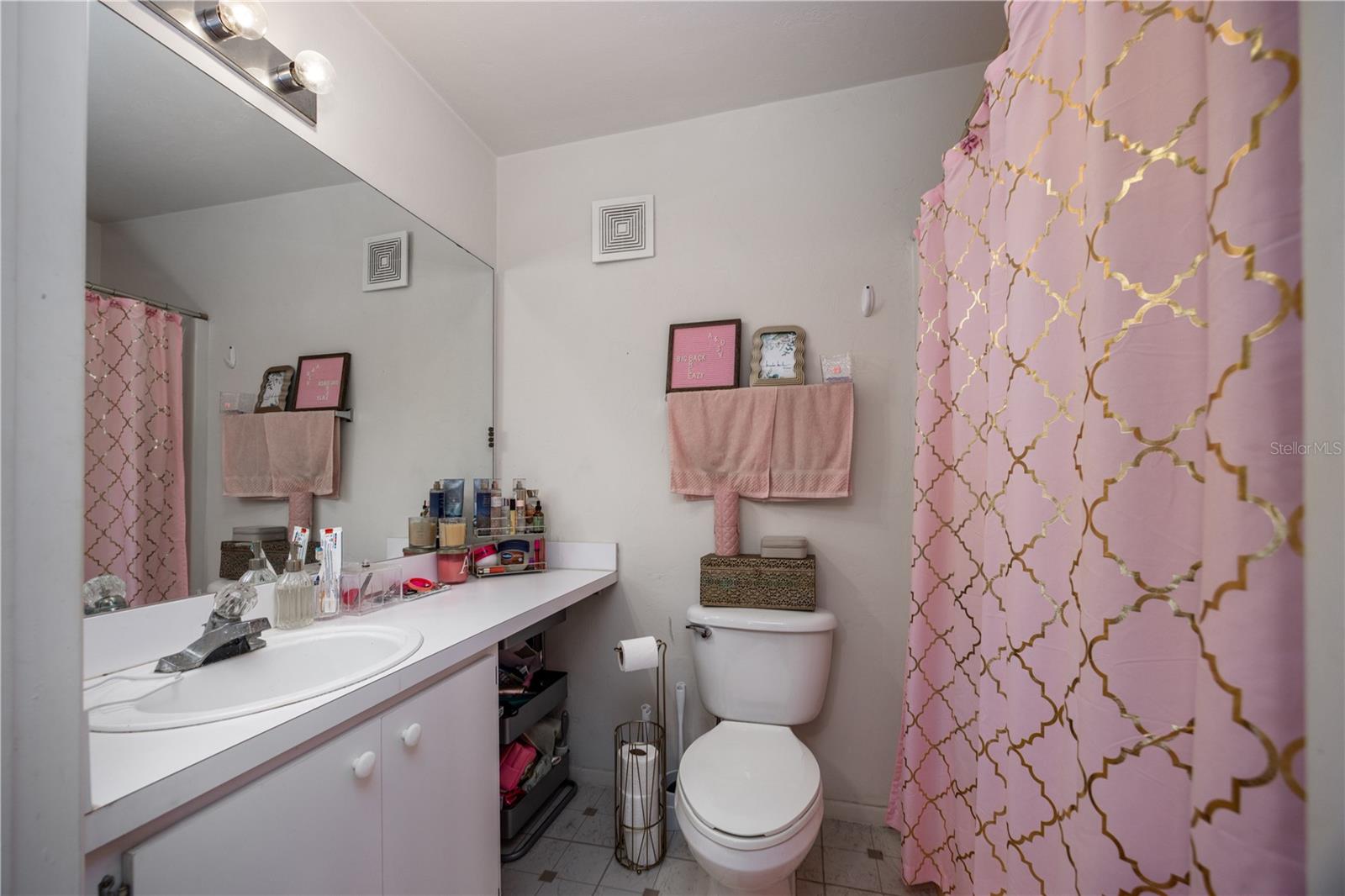 Image 17 of 33 For 4000 23rd Street 5-105