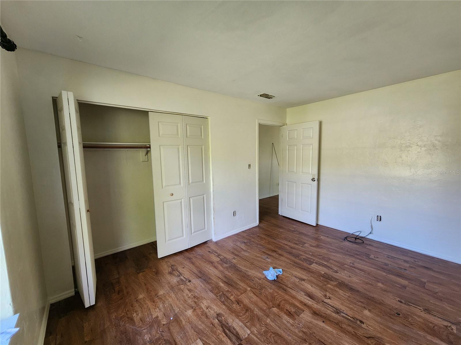 Image 4 of 8 For 5817 23 Terrace 4