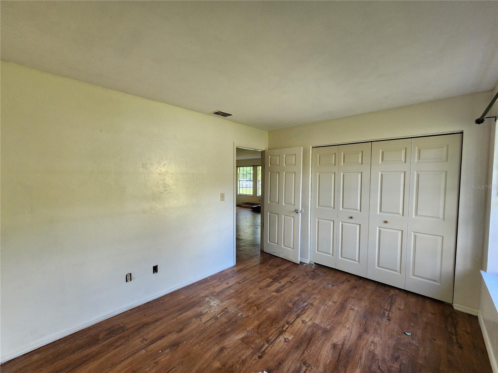 Image 5 of 8 For 5817 23 Terrace 4