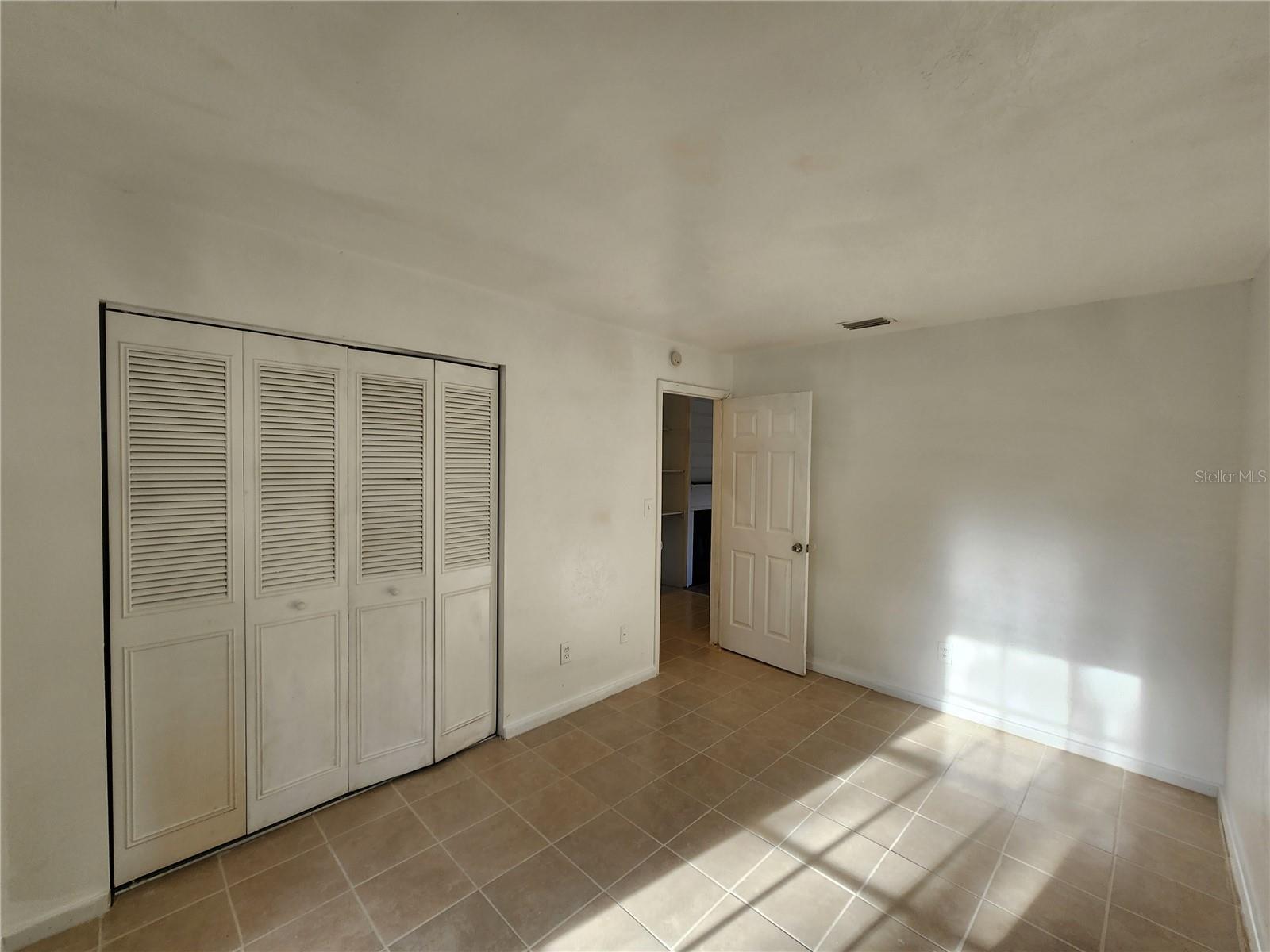 Image 11 of 17 For 6136 26 Street
