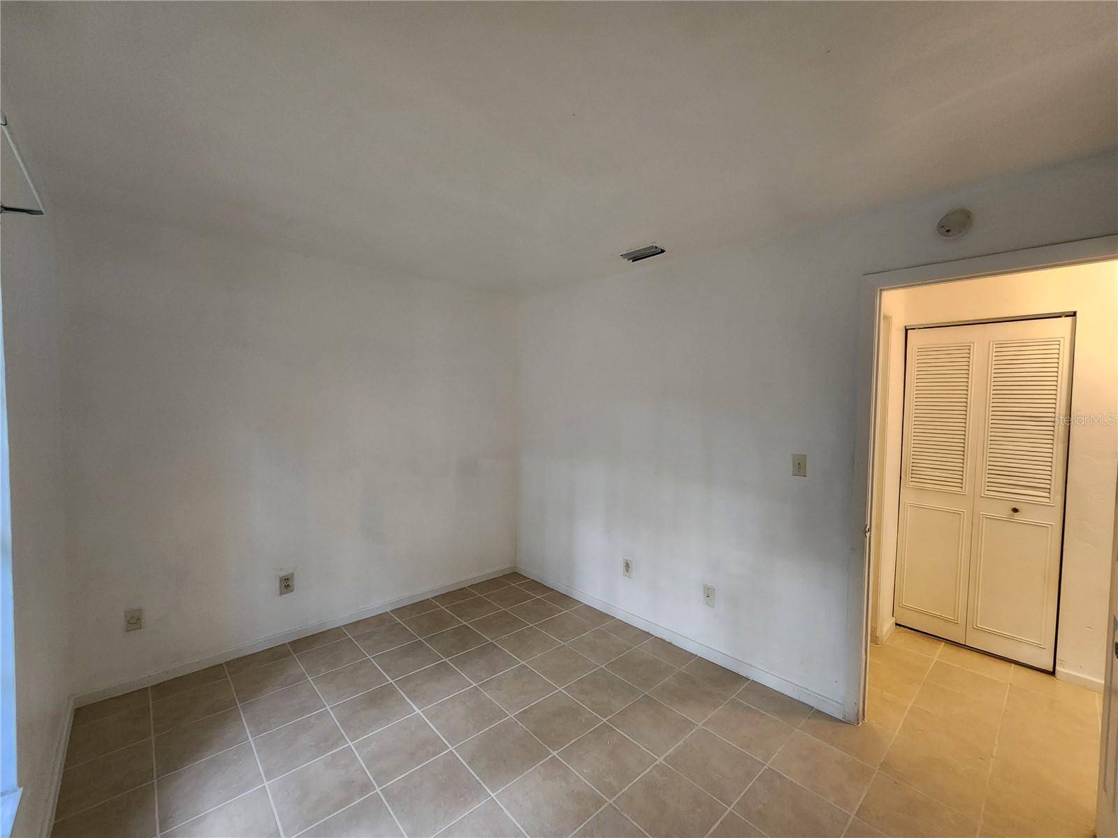 Image 14 of 17 For 6136 26 Street