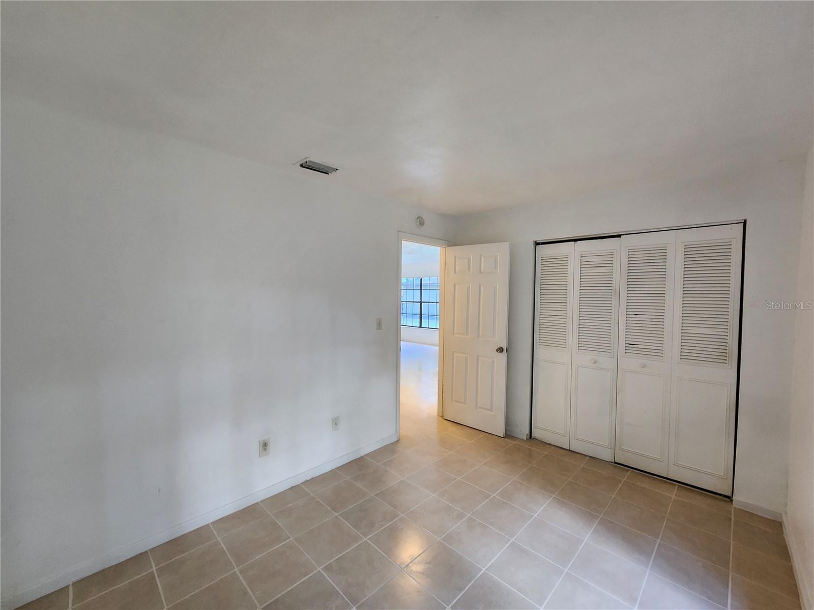 Image 15 of 17 For 6136 26 Street