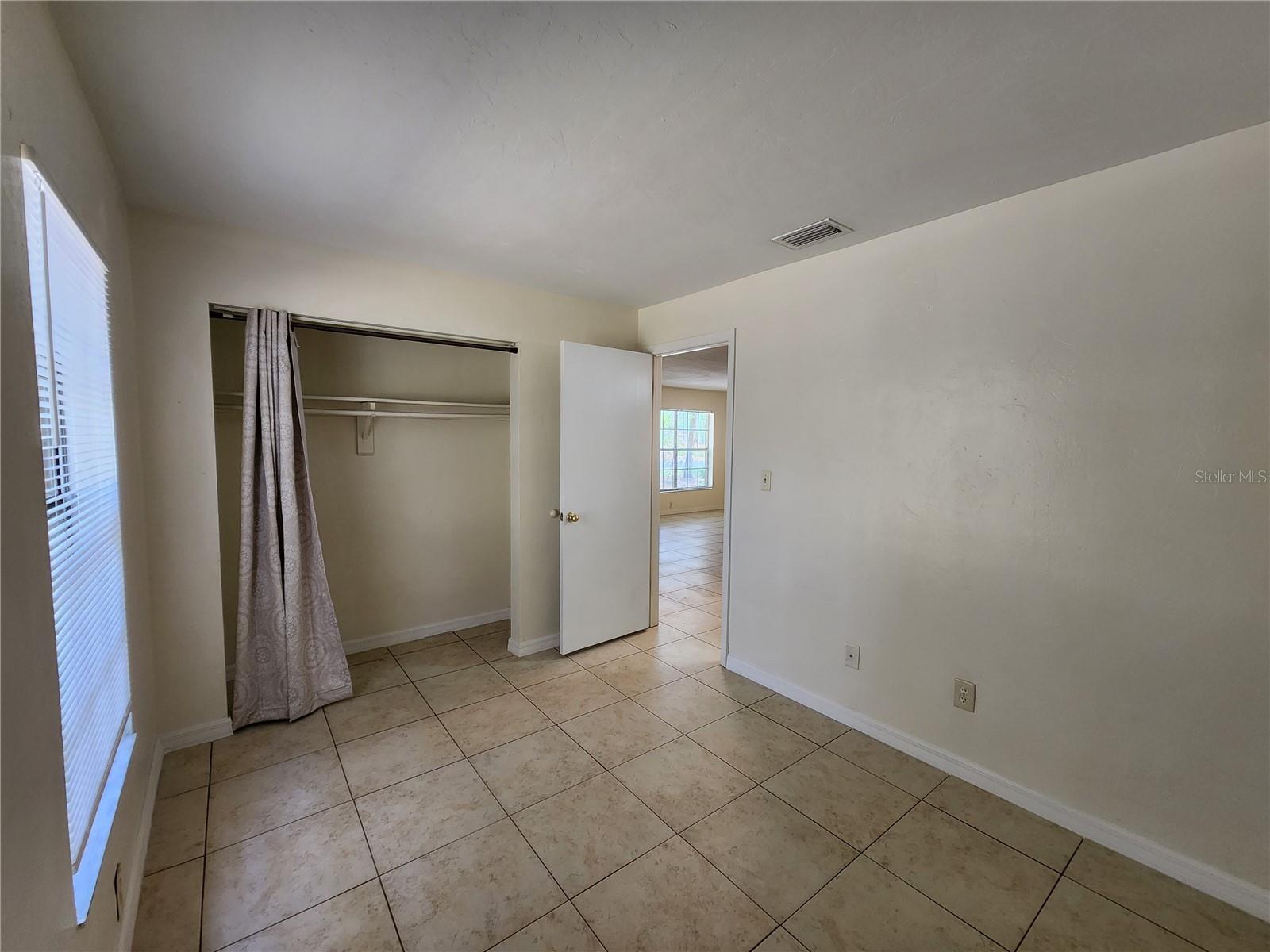 Image 19 of 31 For 6140 26 Street