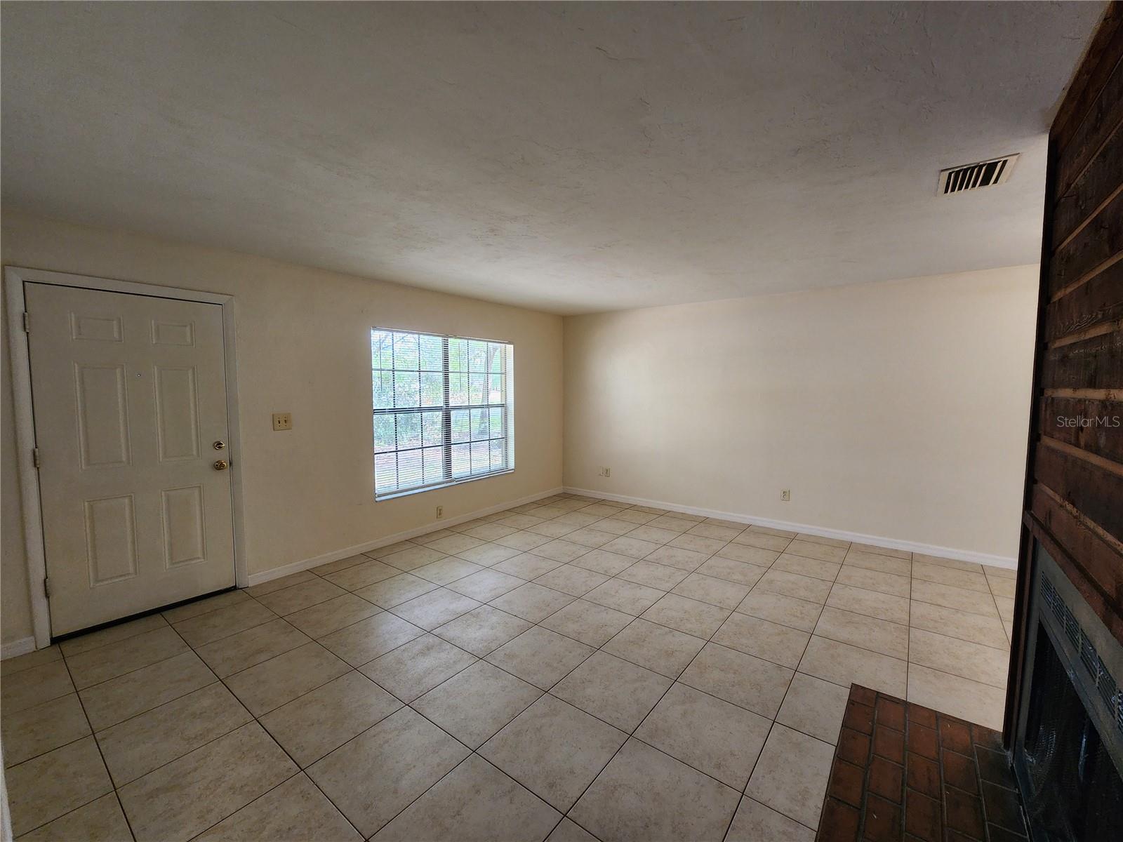 Image 21 of 31 For 6140 26 Street