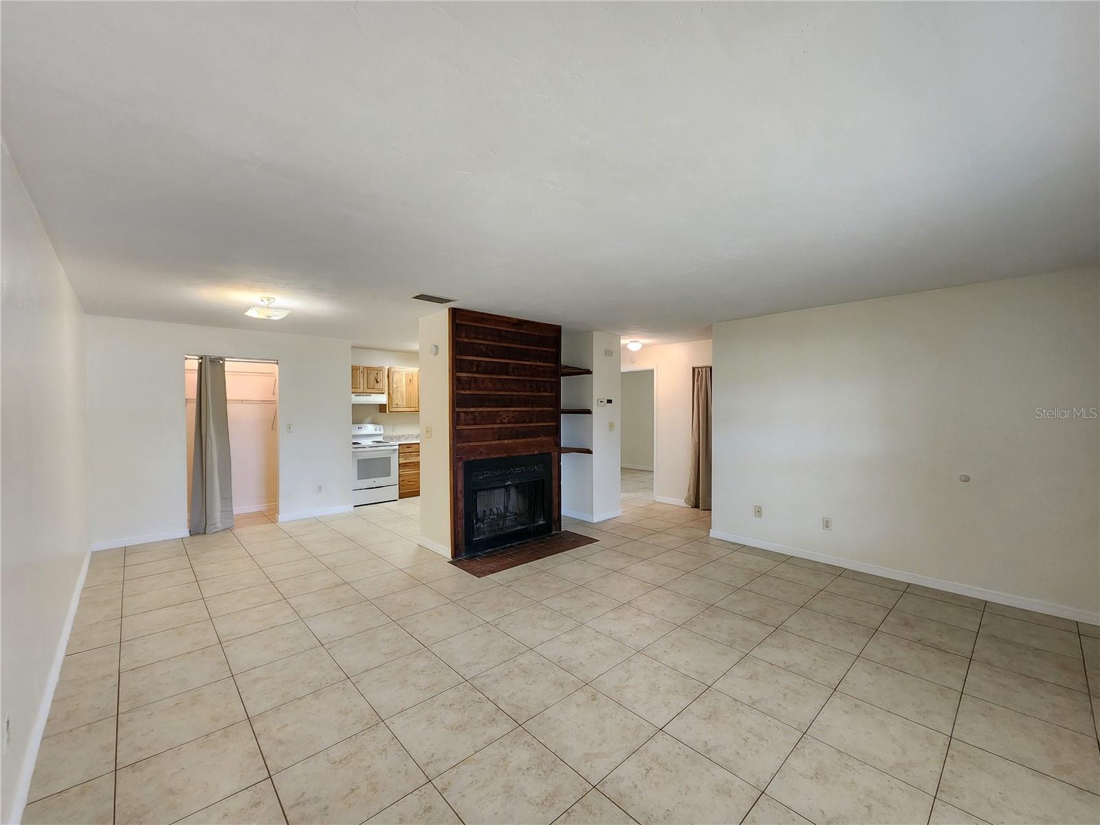Image 23 of 31 For 6140 26 Street